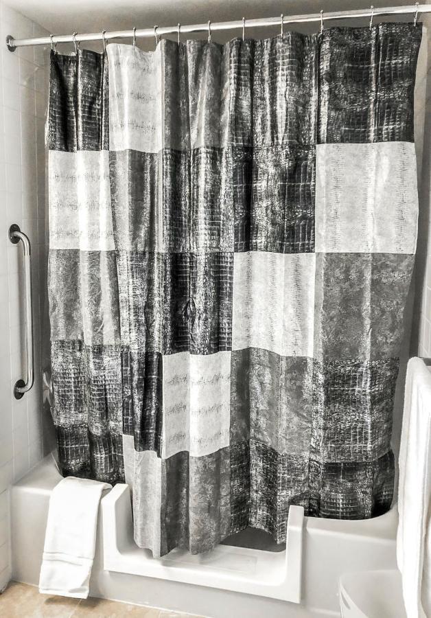 Short Term Rentals At The Park At Trowbridge Senior Community Southfield Exteriör bild