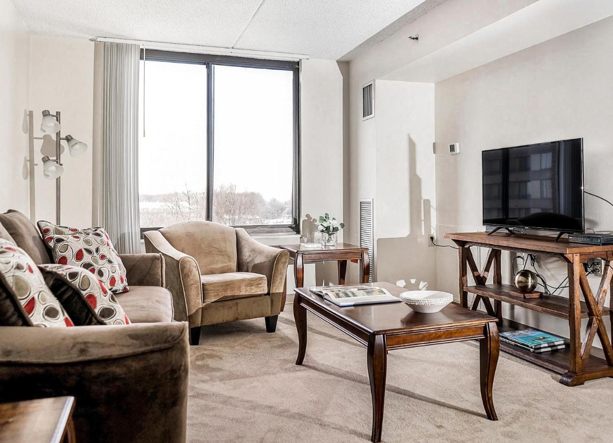 Short Term Rentals At The Park At Trowbridge Senior Community Southfield Exteriör bild