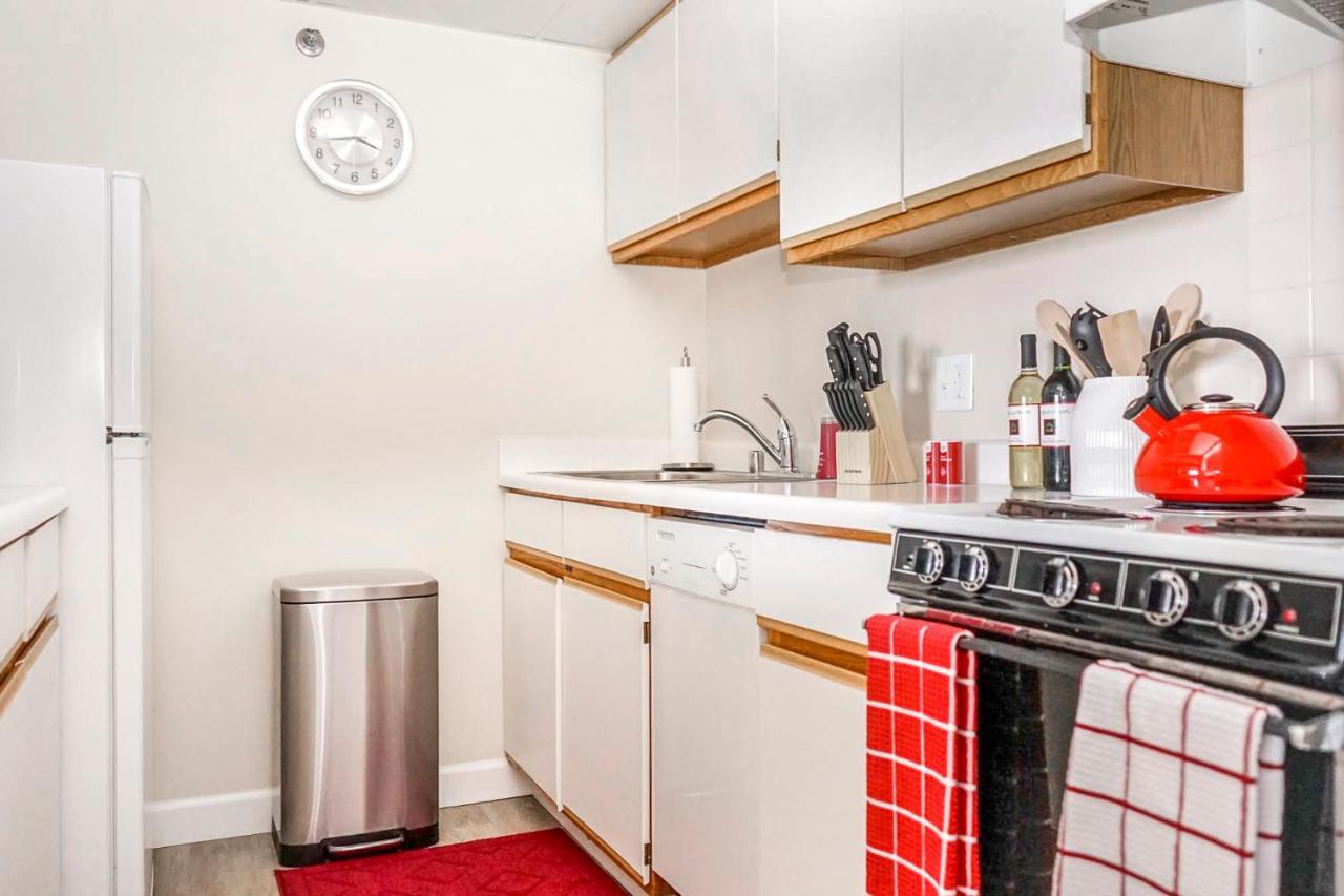 Short Term Rentals At The Park At Trowbridge Senior Community Southfield Exteriör bild
