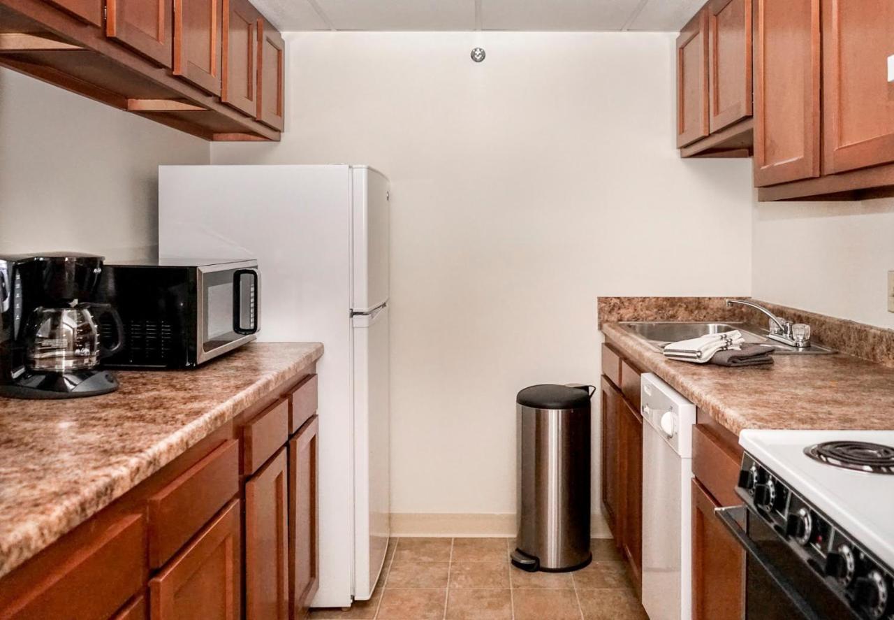 Short Term Rentals At The Park At Trowbridge Senior Community Southfield Exteriör bild