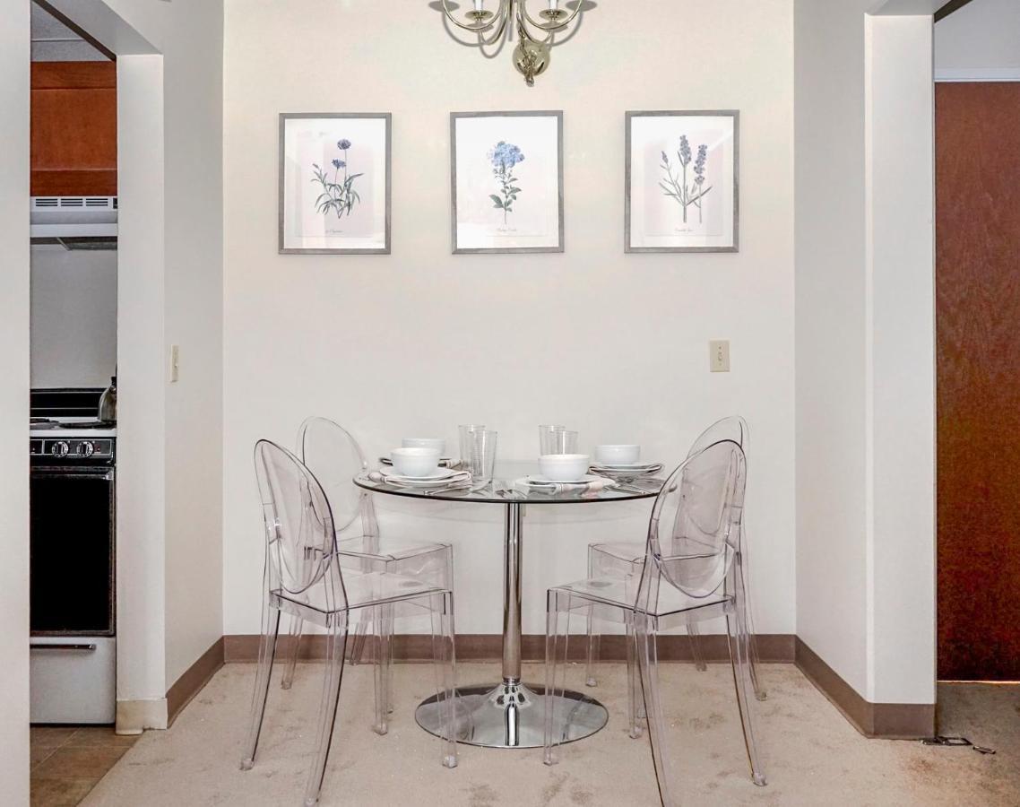 Short Term Rentals At The Park At Trowbridge Senior Community Southfield Exteriör bild