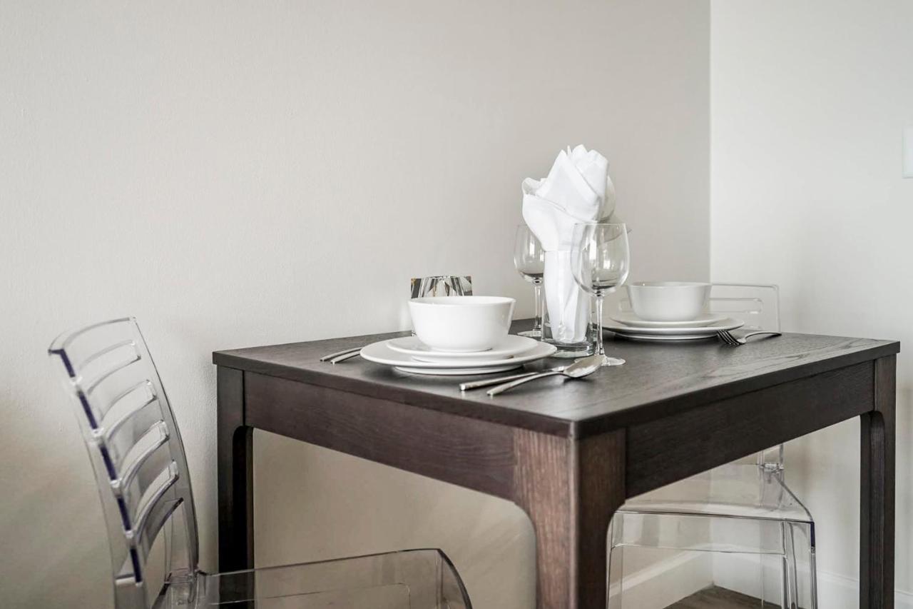 Short Term Rentals At The Park At Trowbridge Senior Community Southfield Exteriör bild