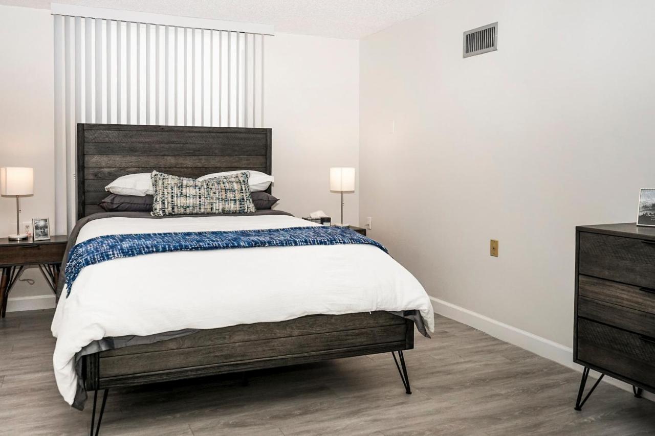 Short Term Rentals At The Park At Trowbridge Senior Community Southfield Exteriör bild