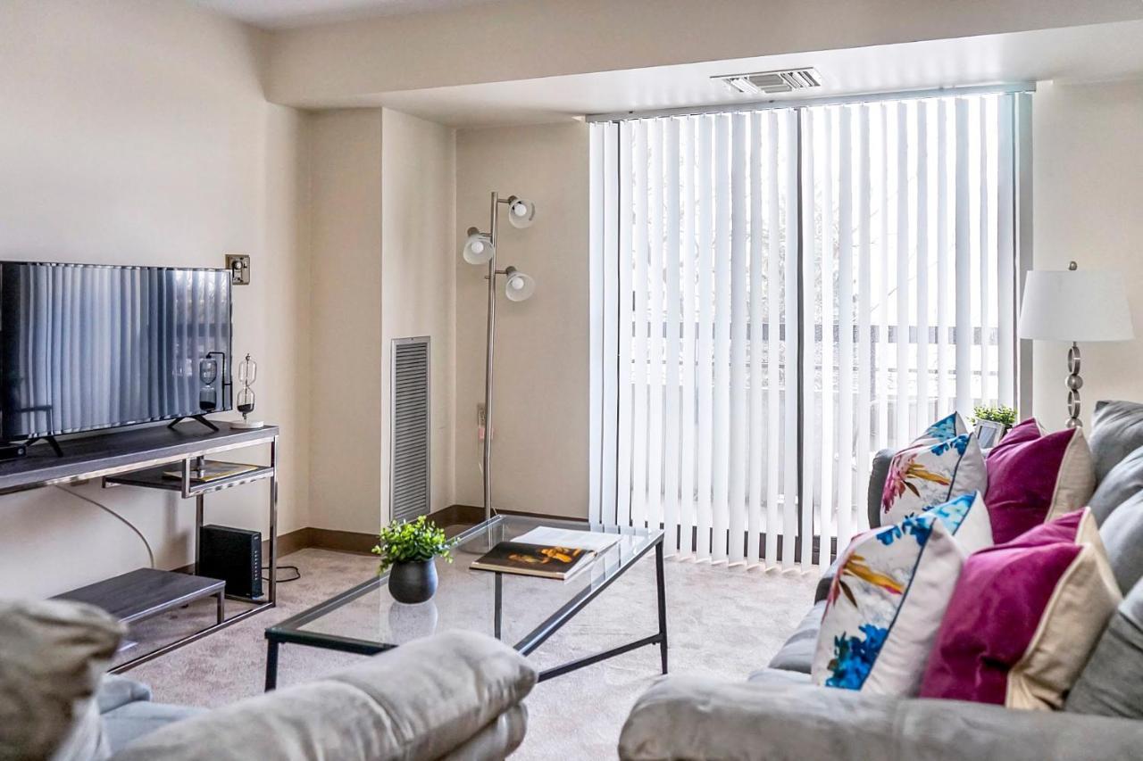 Short Term Rentals At The Park At Trowbridge Senior Community Southfield Exteriör bild